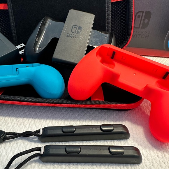 Nintendo Switch with Neon Blue and Neon Red Joy‑Con! Like NEW - Picture 5 of 12